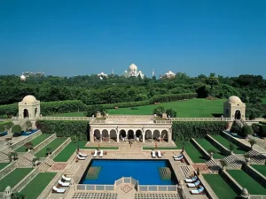 Best Luxury Hotels in Agra, India